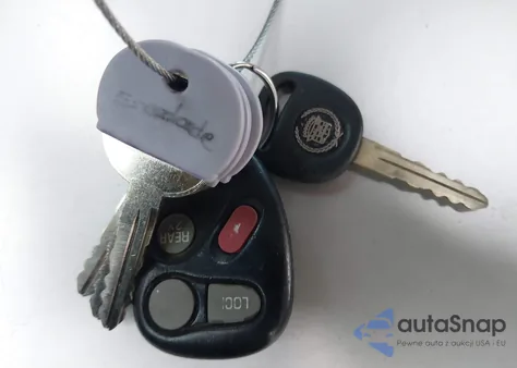 2000 Cadillac Escalade Standard z USA, uszkodzony, nr VIN 1GYEK13R8YR141139